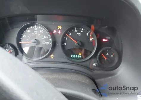 2010 Jeep Patriot Sport z USA, uszkodzony, nr VIN 1J4NF2GB5AD552895